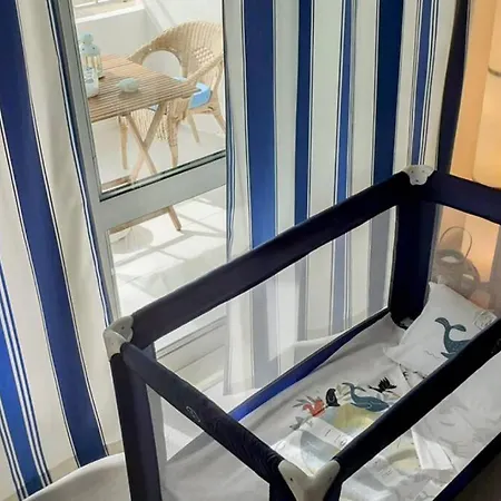 Cozy Beach Front דירה